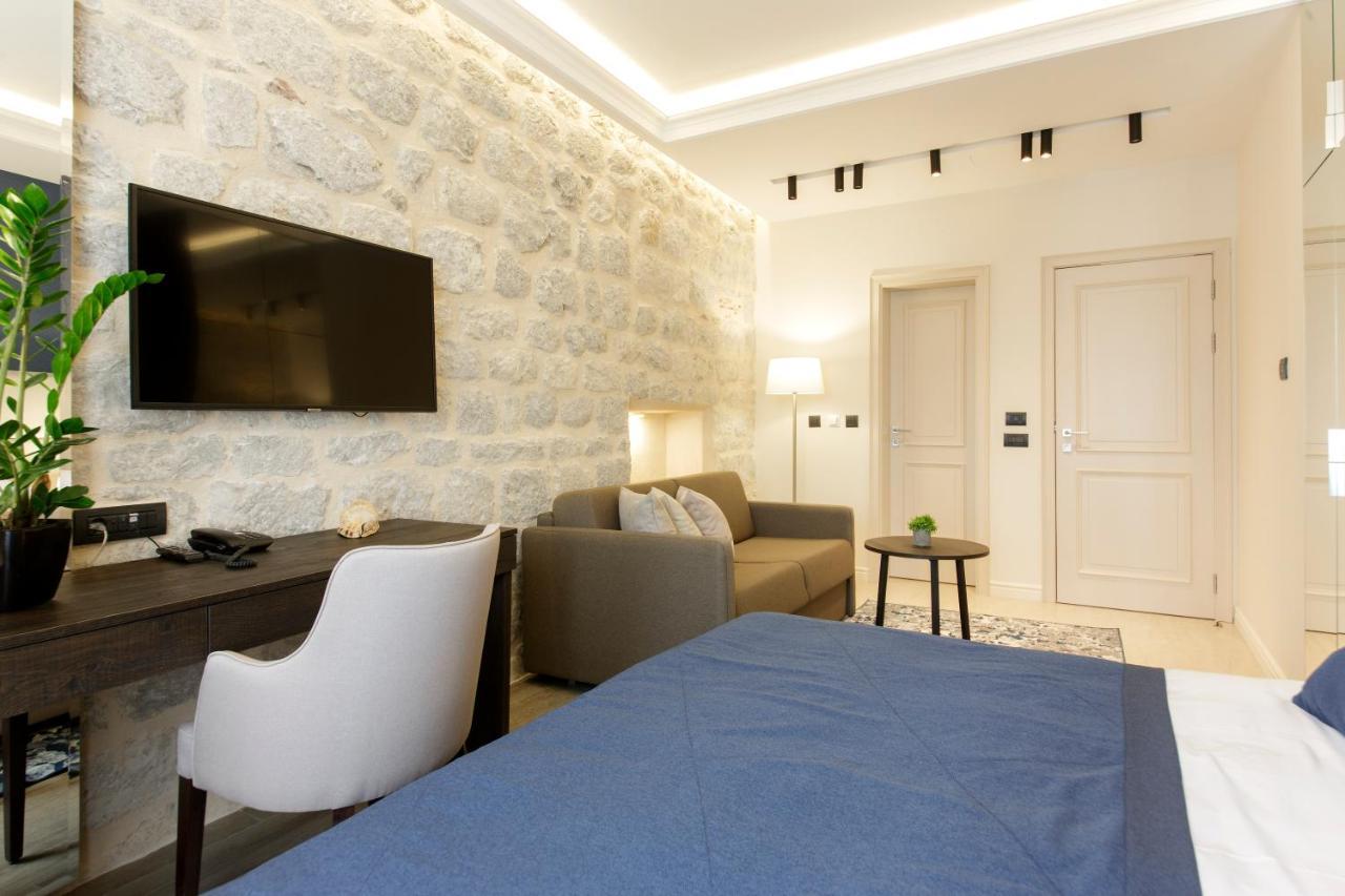 Heritage Hotel Leon Coronato Perast Buitenkant foto