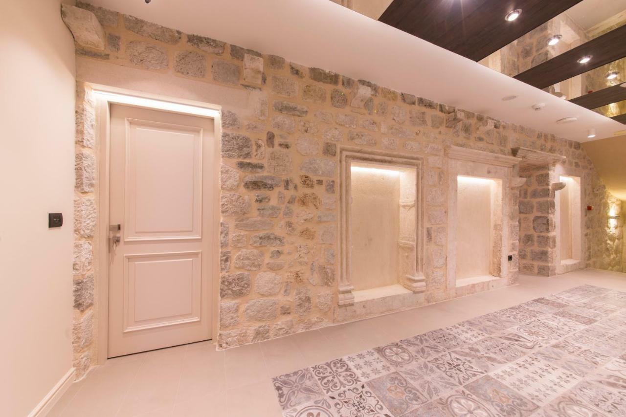 Heritage Hotel Leon Coronato Perast Buitenkant foto