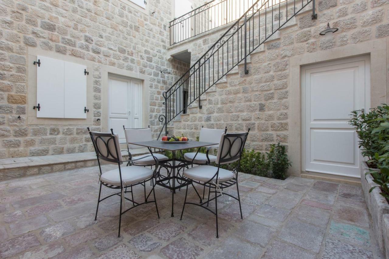 Heritage Hotel Leon Coronato Perast Buitenkant foto
